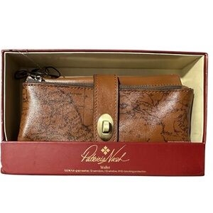 NWT Patricia Nash Tan Signature Map Print Leather Wallet